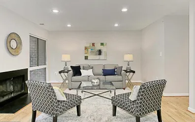 2045 Wethersfield Ct #1 — Photo 10