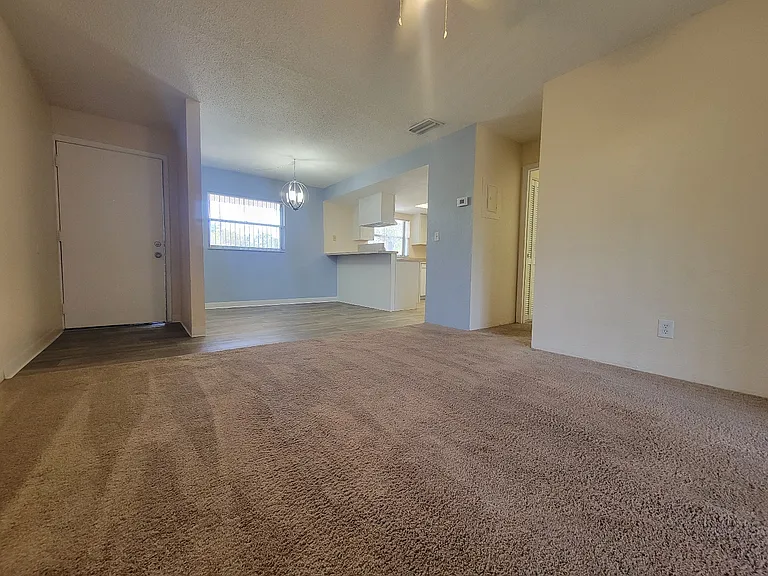 Marcell Garden Apartments — Photo 23