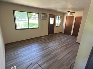 102 8th Ave NW #6-B, Oelwein, IA 50662