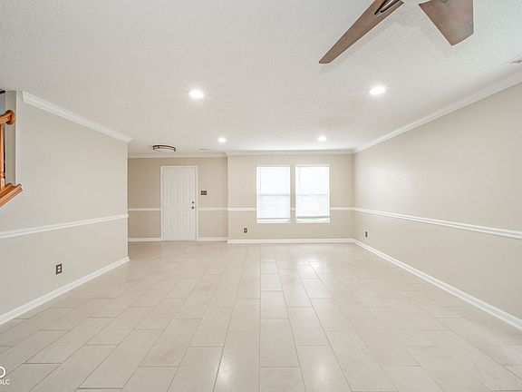 3rd image of 3350 Brandenburg Blvd