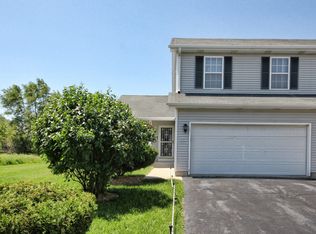 910 Tralee Ct, Gurnee, IL 60031