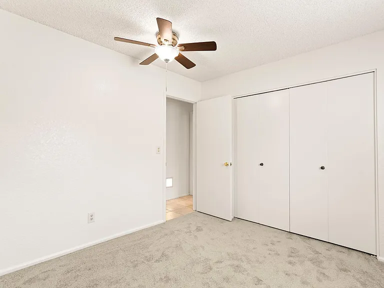 7309 W Canterbury Dr — Photo 23