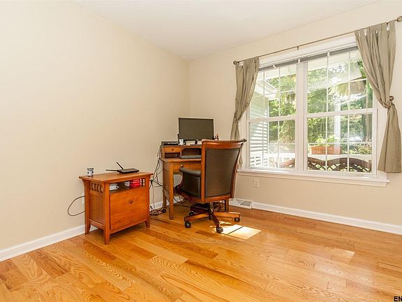 4th image of 320 Jatski Dr