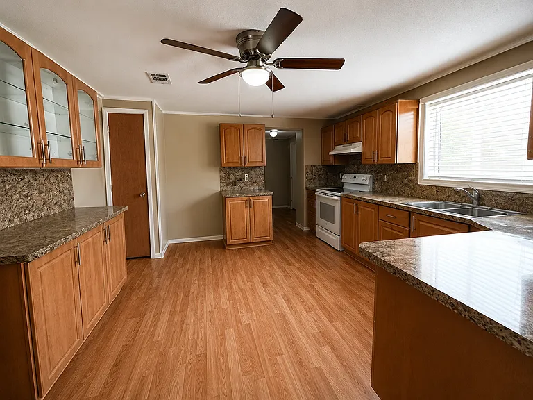 19800 SW 180th Ave #583-3 — Photo 8