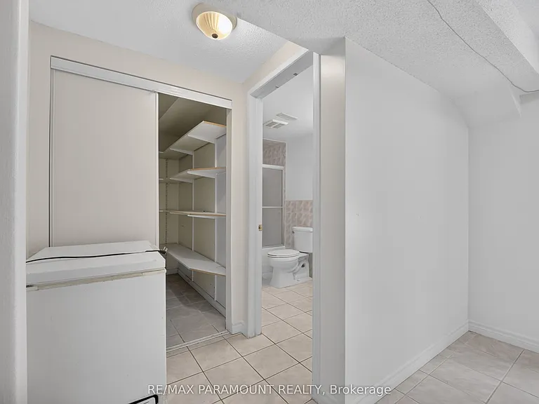 47 Cloverdale Dr — Photo 31