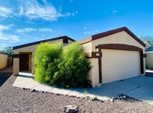 9476 E Bench Mark Loop, Tucson, AZ 85747