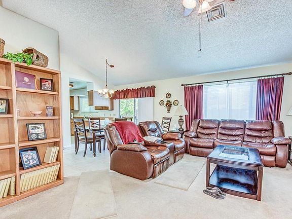 4th image of 8315 W Windrose Dr