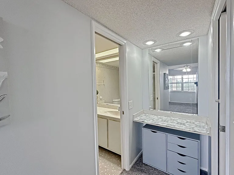 535 Oaks Dr #504 — Photo 17