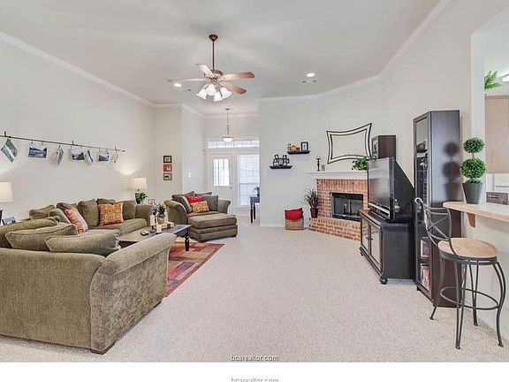 4th image of 4210 Alexandria Ave