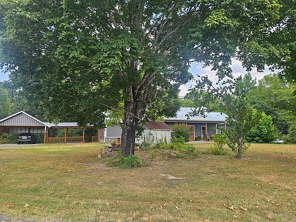 3rd image of 122 Beckett Mountain Rd