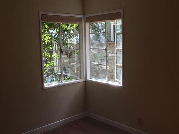 4th image of 4204 W Woodland Ave
