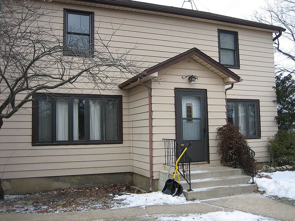 1st image of 1676 240th Ave