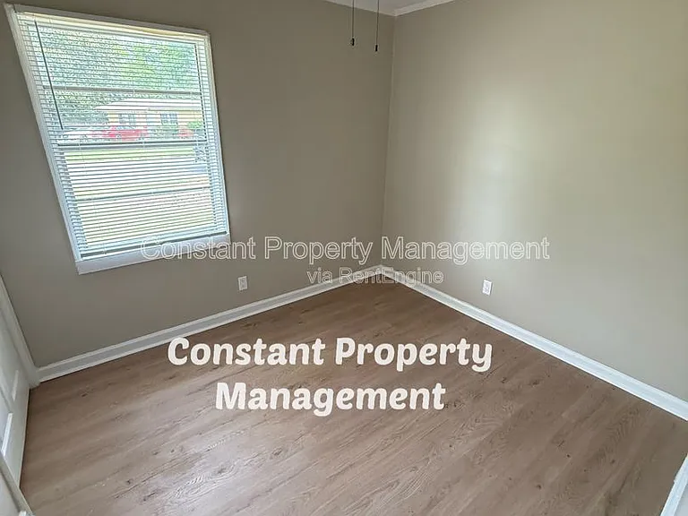 4233 Elkan Ave — Photo 4