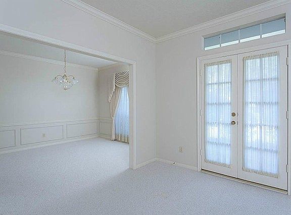 2nd image of 3315 Greenwood Glen Dr