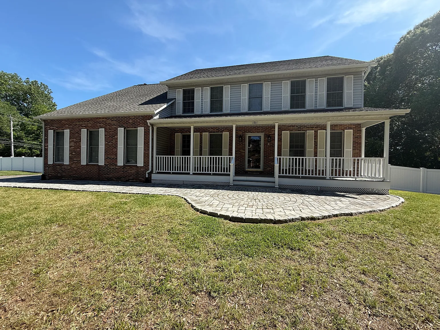 5 bed, 3600 sqft, $4,700 — Photo 1