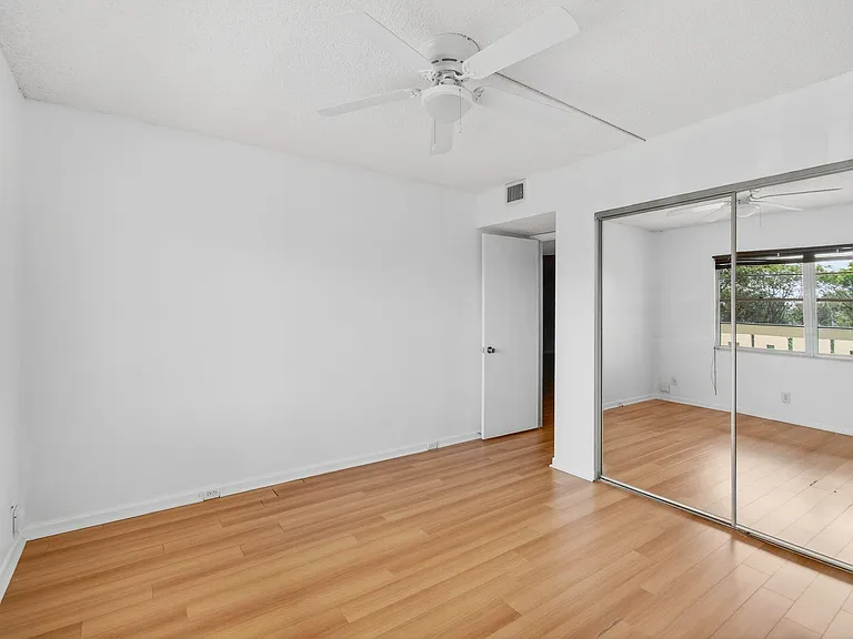 1501 Cayman Way #1501C4 — Photo 11