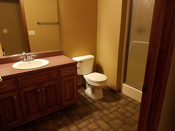 3rd image of 17318 Josephine St