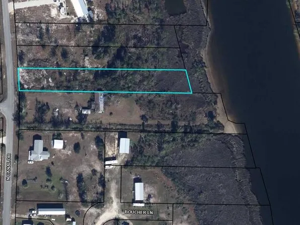 536 N Canal Dr, Port Saint Joe, FL 32456