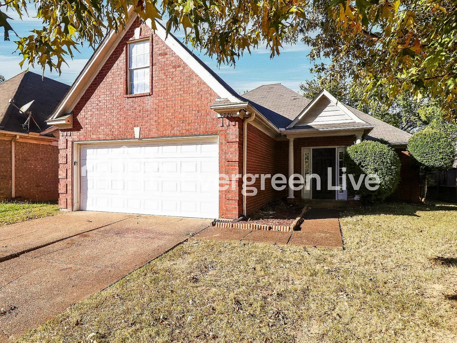 3 bed, 2.0 bath, 1396 sqft, $1,545 — Photo 2