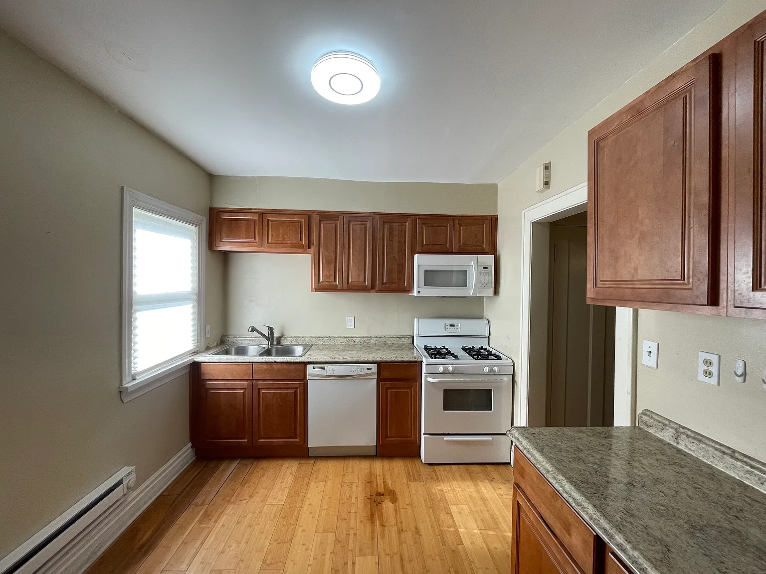 2346 S Overlook Road — Photo 1