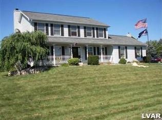 1104 Wellington Cir, Laurys Station, PA 18059