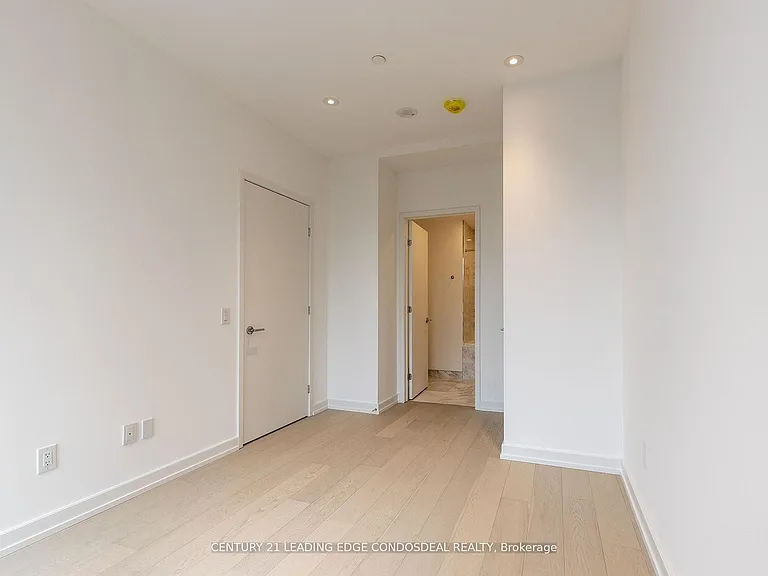 1315 Bay St #502 — Photo 12