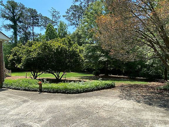4th image of 220 Cherrywood Dr