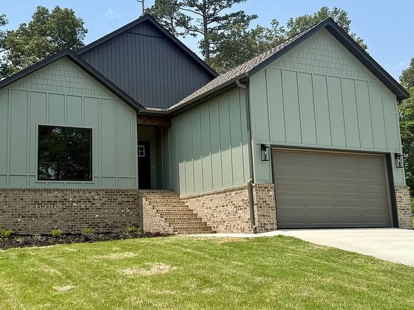 149 River Dr