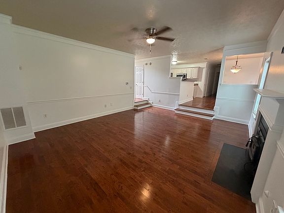 5th image of 9469 Carnes Crossing Cir