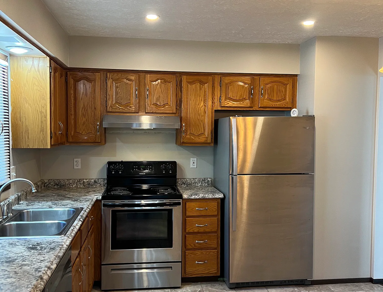 3 bed, 1.5 bath, 1440 sqft, $1,750 — Photo 4