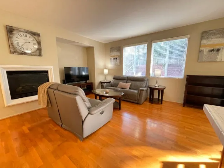 Elderberry Cir — Photo 5