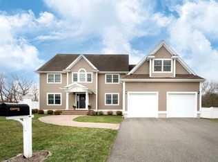 10 Jensen Farm Rd, Braintree, MA 02184