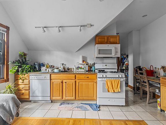 5th image of 202 Park St #5