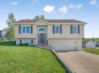 108 Cuivre River Dr, Troy, MO 63379