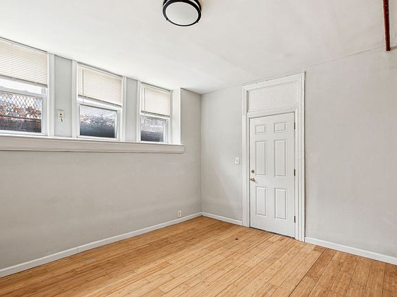 4th image of 501 N 35th St #445854477
