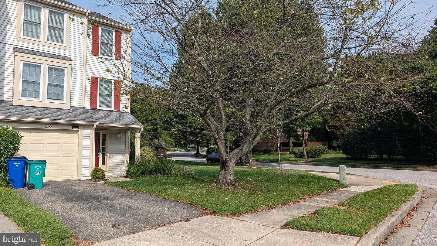 3 bed, 4.0 bath, 1900 sqft, $3,100 — Photo 2
