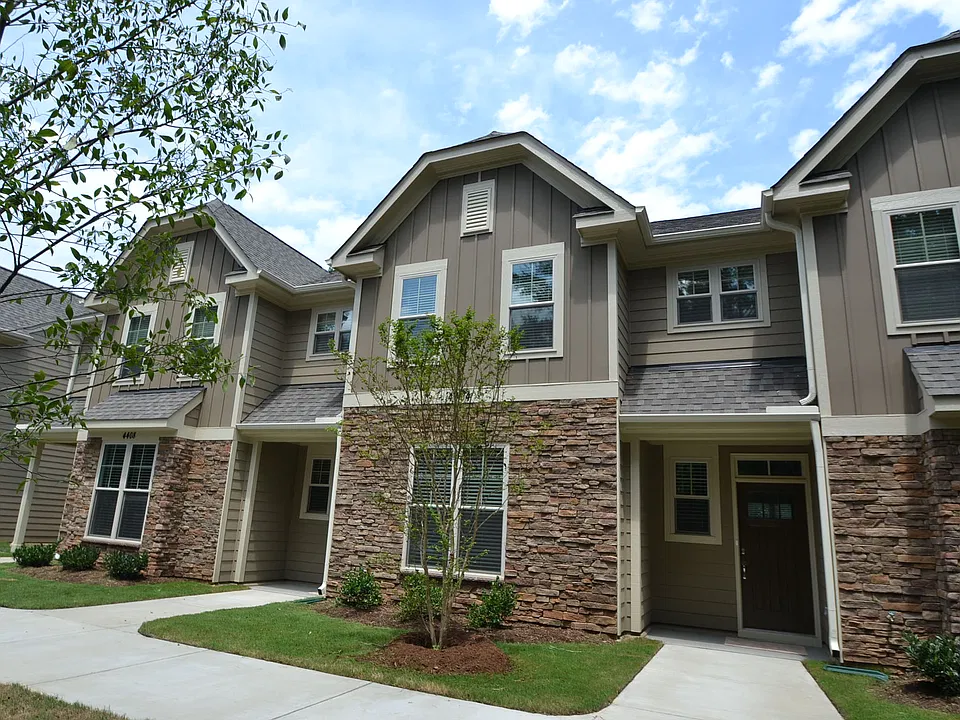 4404 Nicolas Pl