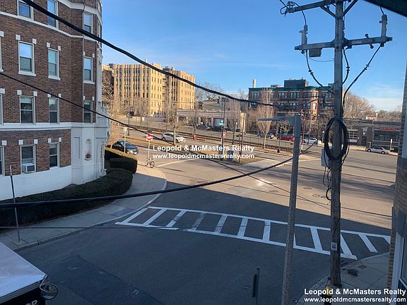 5th image of 1681 Commonwealth Ave #1683-5