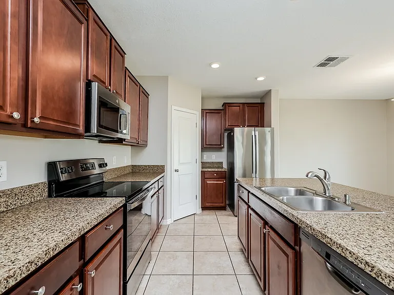 6507 Trent Creek Dr — Photo 8