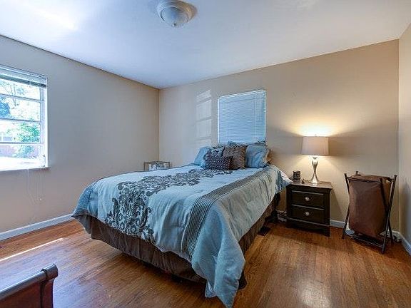 5th image of 3237 Ginn Dr