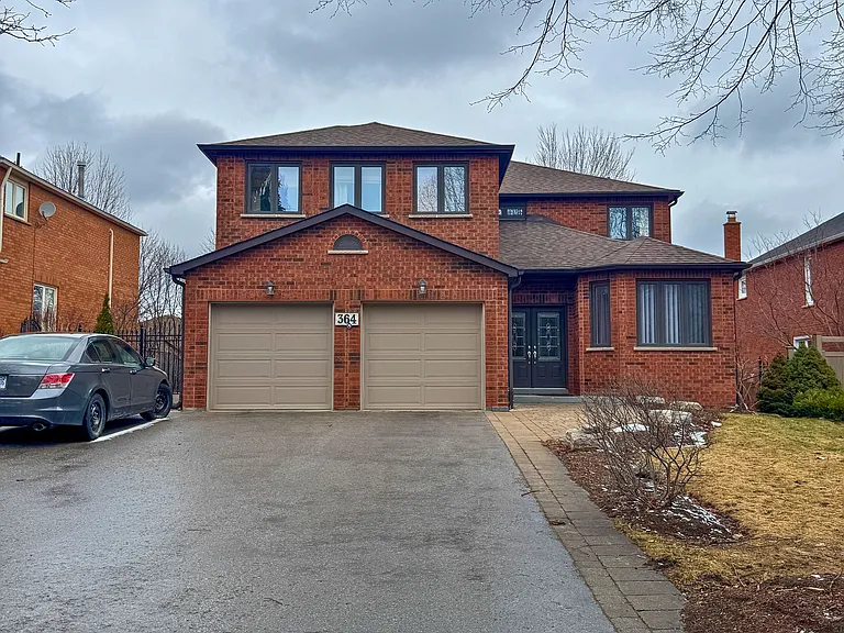 364 Kirby Cres #BASEMENT — Photo 1