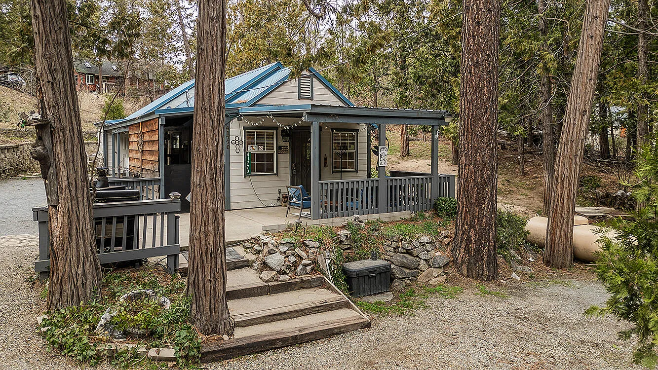 41770 Meadow Lane photo 1