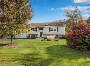 6N021 Brierwood Dr, St Charles, IL 60175