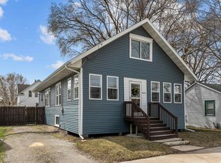 435 W 8th Ave, Oshkosh, WI 54902