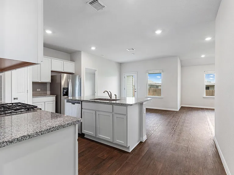 21020 Price Daniel Dr — Photo 4