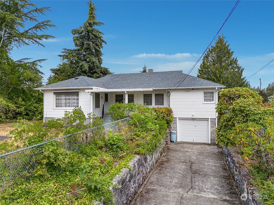 1st image of 415 163rd Street S