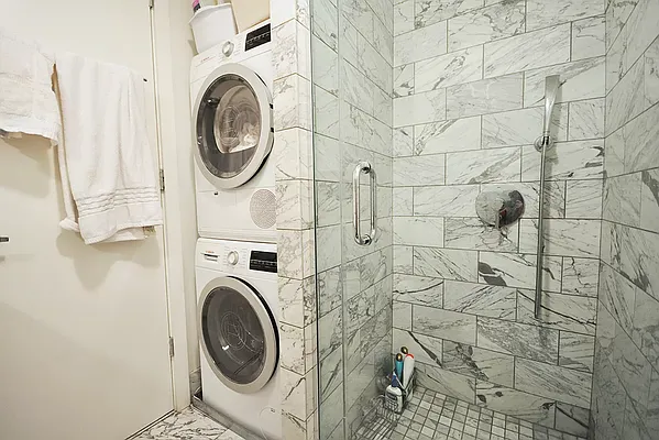 Rented by REAL New York | media 21