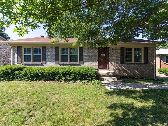 3rd image of 3913 Hidden Springs Dr