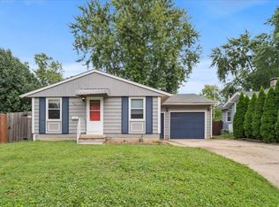 608 Maple St, Bloomington, IL 61701