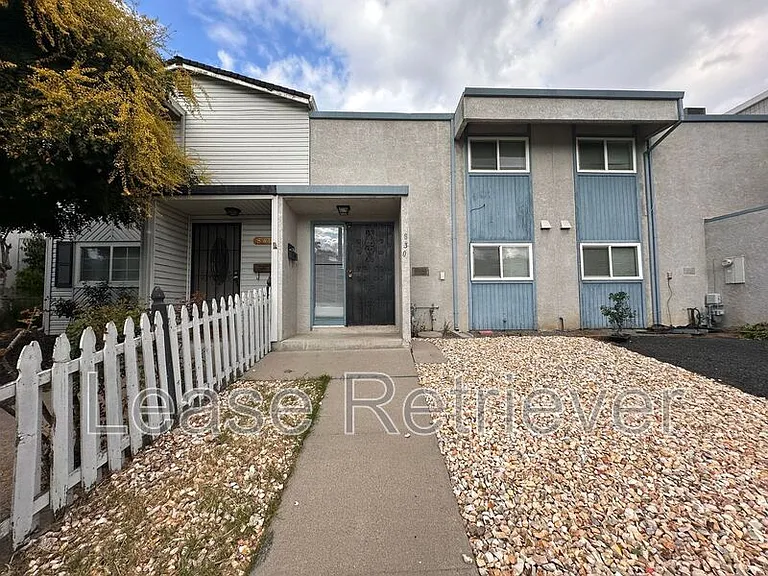 830 Palm Cir — Photo 1